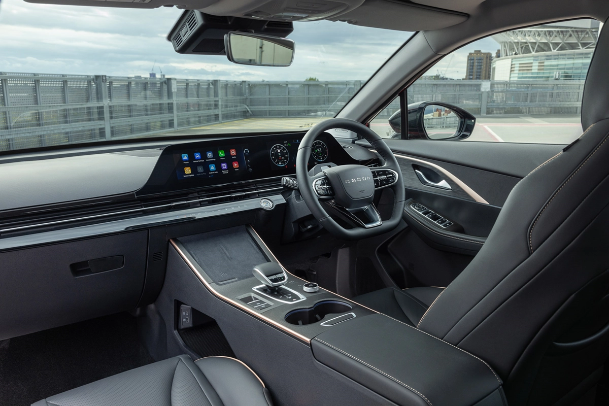 Omoda 5 – wnętrze (Comfort)