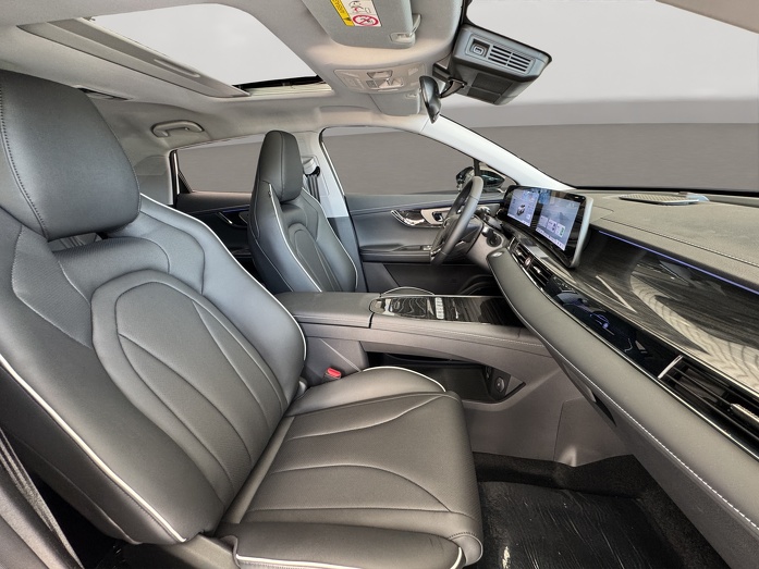 Omoda 5 – przód 3/4 (Premium)